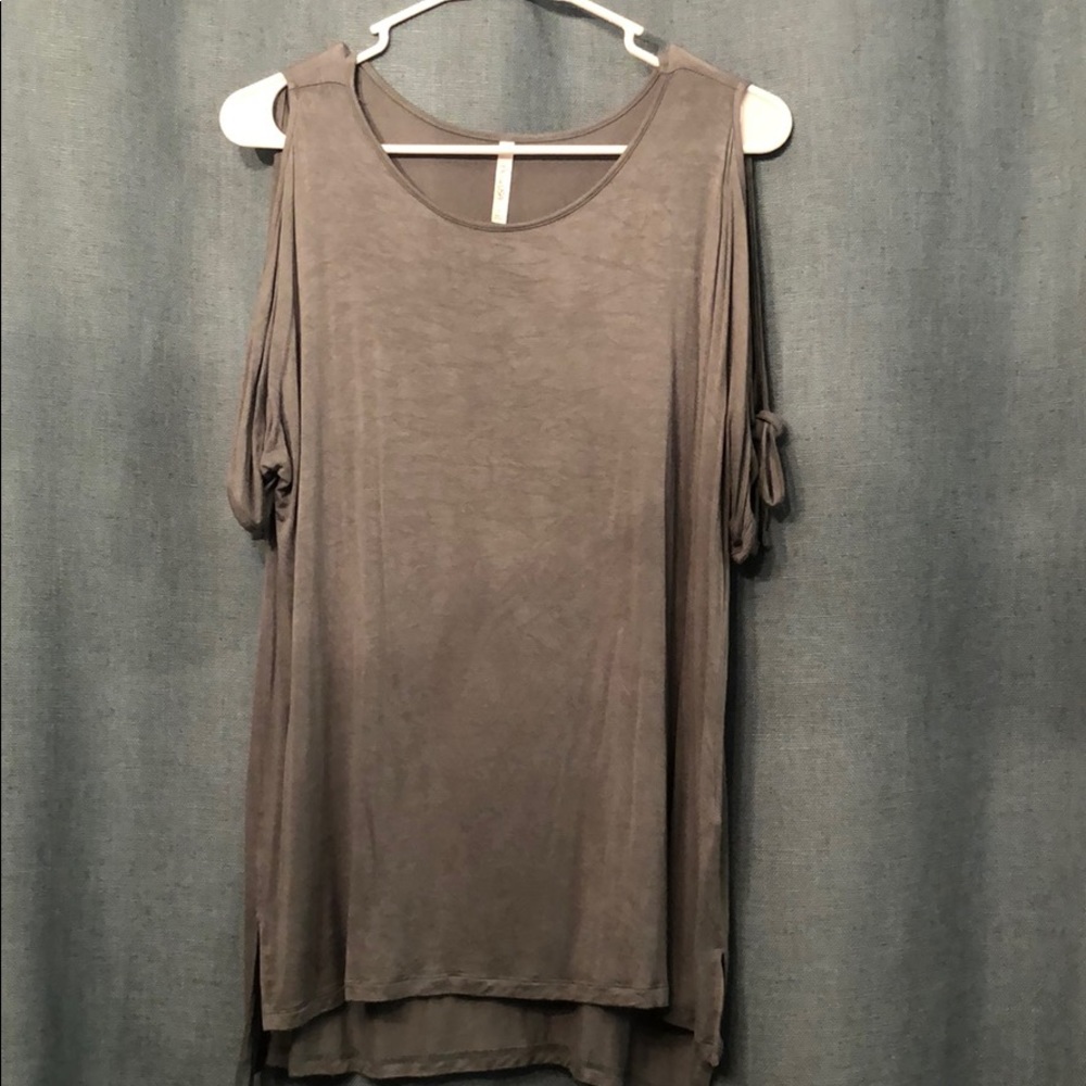 Olive/grey tee with open shoulder